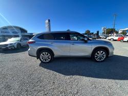 2022 Toyota
                Kluger Grande
