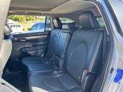 2022 Toyota
                Kluger Grande