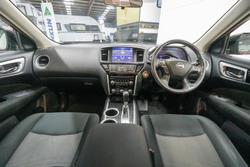 2017 Nissan
Pathfinder ST