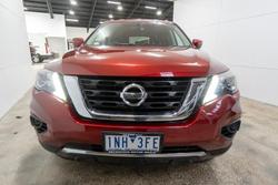 2017 Nissan
Pathfinder ST