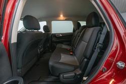 2017 Nissan
Pathfinder ST