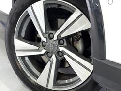 2019 Audi Q2 35 TFSI design GA MY20 Glacier White
