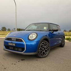 2025 MINI Cooper S Favoured