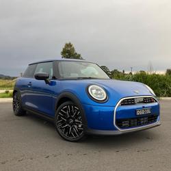 2025 MINI Cooper S Favoured