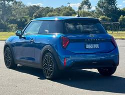 2025 MINI Cooper S Favoured
