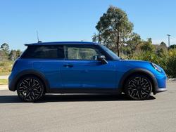2025 MINI Cooper S Favoured