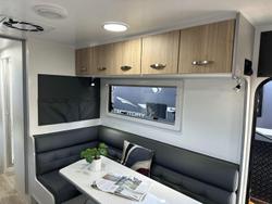 2025 Supreme 2160_C_K2e13b_T Sunray 21'6 2 Bunk