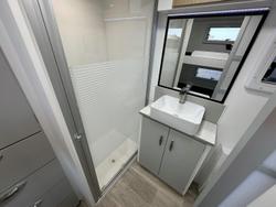 2025 Supreme 2160_C_K2e13b_T Sunray 21'6 2 Bunk