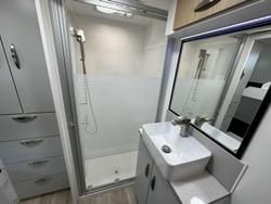 2025 Supreme 2160_C_K2e13b_T Sunray 21'6 2 Bunk