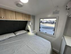 2025 Supreme 2160_C_K2e13b_T Sunray 21'6 2 Bunk