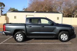 2025 Mitsubishi Triton GLX+