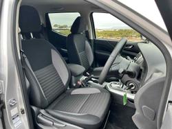 2024 Nissan Navara ST