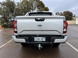2024 Nissan
Navara ST