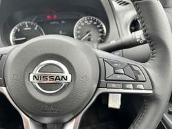 2024 Nissan
Navara ST