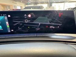 2025 Peugeot 5008 GT Premium Hybrid