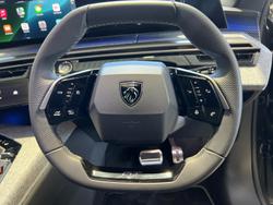 2025 Peugeot 5008 GT Premium Hybrid