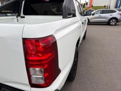 2025 Mitsubishi Triton GLX-R