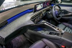 2025 Peugeot 5008 GT Premium Hybrid