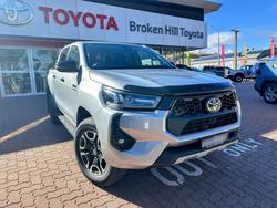 2025 Toyota Hilux SR5 48V