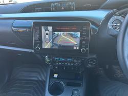 2025 Toyota Hilux SR5 48V GUN126R 4X4 Dual Range Stunning Silver