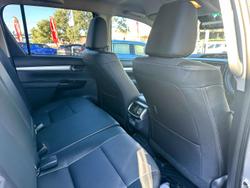 2025 Toyota Hilux SR5 48V GUN126R 4X4 Dual Range Stunning Silver