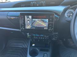 2025 Toyota Hilux SR5 48V GUN126R 4X4 Dual Range Stunning Silver