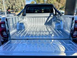 2025 Toyota Hilux SR5 48V GUN126R 4X4 Dual Range Stunning Silver