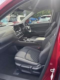 2024 Nissan Pathfinder ST-L