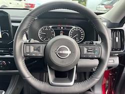 2024 Nissan Pathfinder ST-L