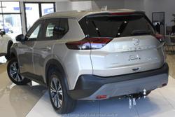 2025 Nissan
                X-TRAIL ST-L e-POWER