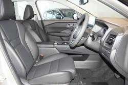 2025 Nissan
                X-TRAIL ST-L e-POWER