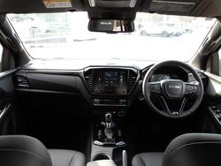 2024 Isuzu
D-MAX BLADE