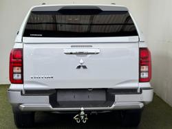 2024 Mitsubishi
Triton GLS