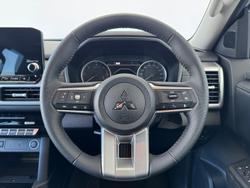 2024 Mitsubishi
Triton GLS