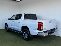 2024 Mitsubishi
Triton GLS