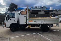 2004 Isuzu N Series NPR 250 White