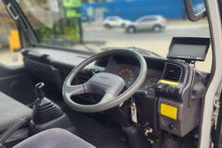 2004 Isuzu N Series NPR 250 White