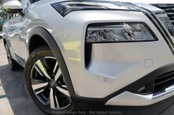 2025 Nissan
X-TRAIL Ti-L