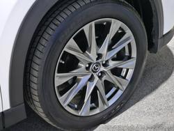 2021 Mazda
CX-5 Akera