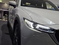 2021 Mazda
CX-5 Akera