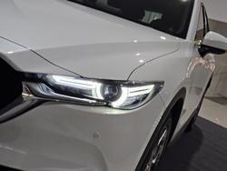 2021 Mazda
CX-5 Akera