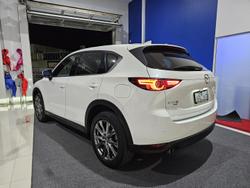 2021 Mazda
CX-5 Akera