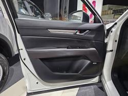 2021 Mazda
CX-5 Akera
