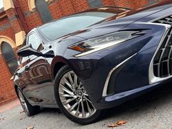 2023 Lexus
ES 300h Sports Luxury