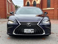2023 Lexus
ES 300h Sports Luxury