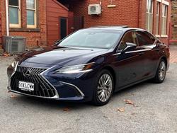2023 Lexus
ES 300h Sports Luxury