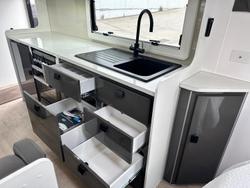 2025 JB Caravans 21'6 Dirt Road Xtreme (Immediate Delivery)