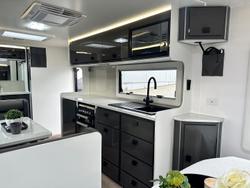 2025 JB Caravans 21'6 Dirt Road Xtreme (Immediate Delivery)