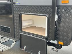 2025 JB Caravans 22'6 Dirt Road Xtreme Rear Club