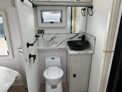 2025 JB Caravans 22'6 Dirt Road Xtreme Rear Club